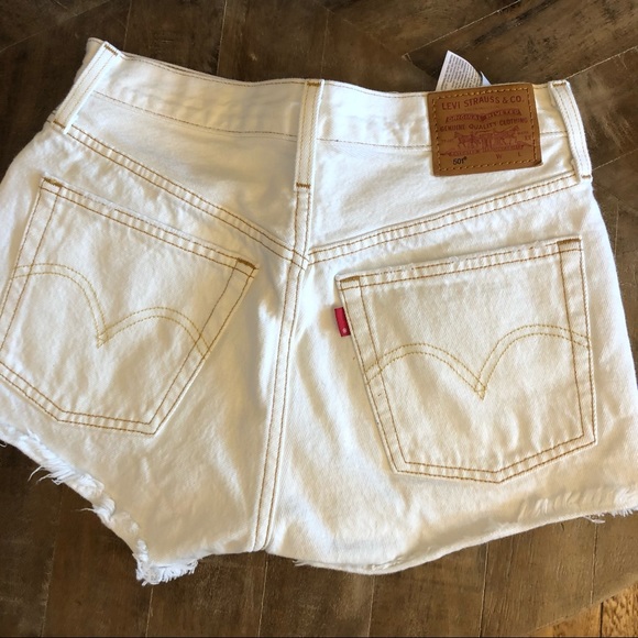 Levi’s Jean Shorts - Picture 3 of 5